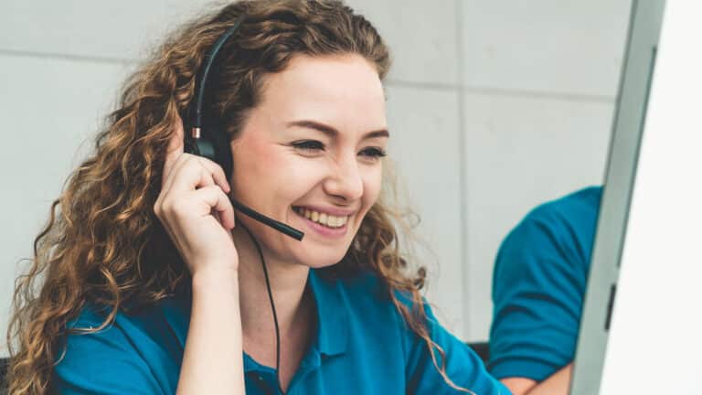 In-House vs. Virtual Receptionists: How to Choose
